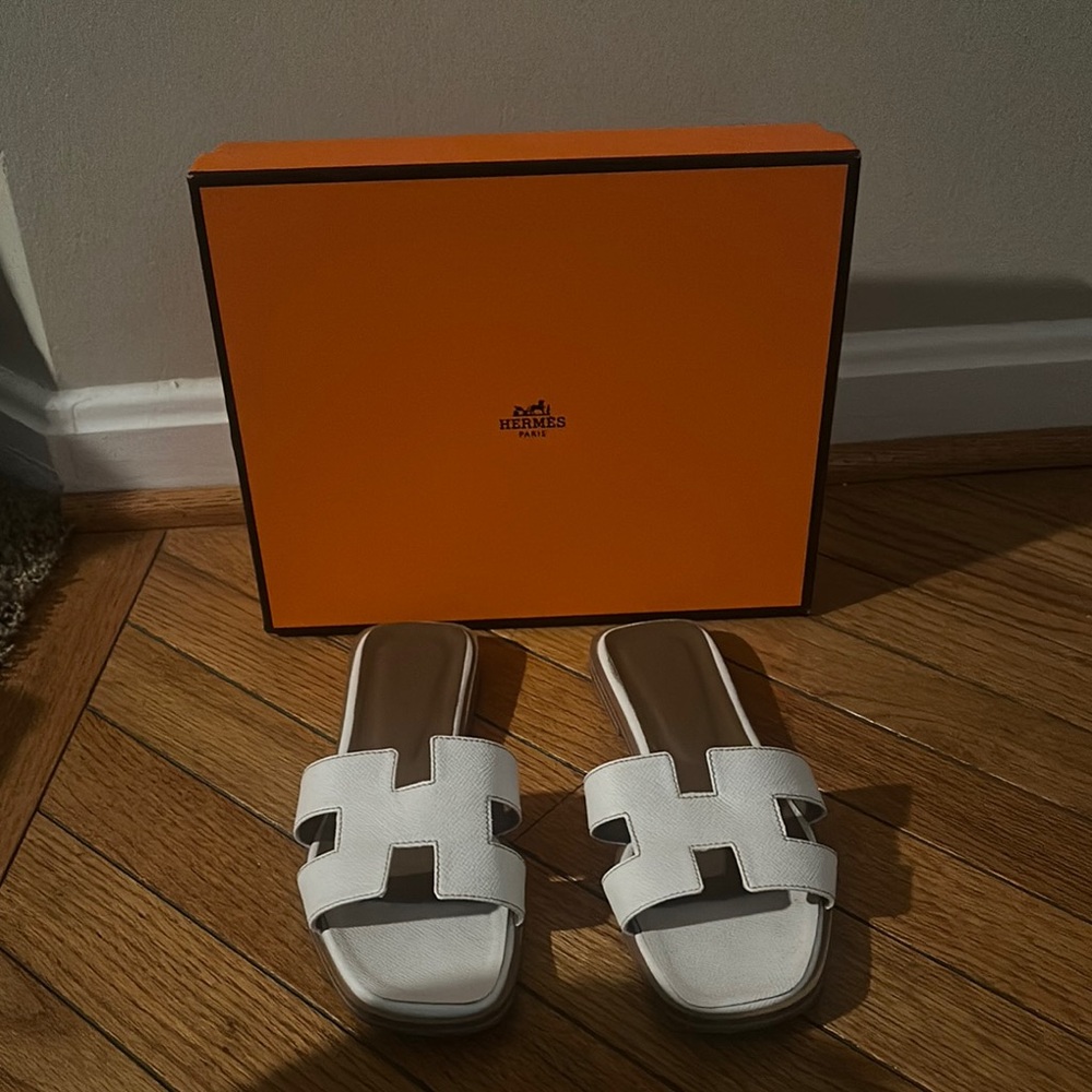 Hermes White Women's Sandals with box and dust bag